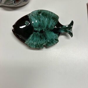Artistic Green and Brown Ceramic Fish Plate2/2
